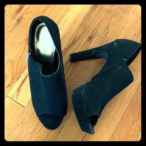 Sexy peep toe heels!